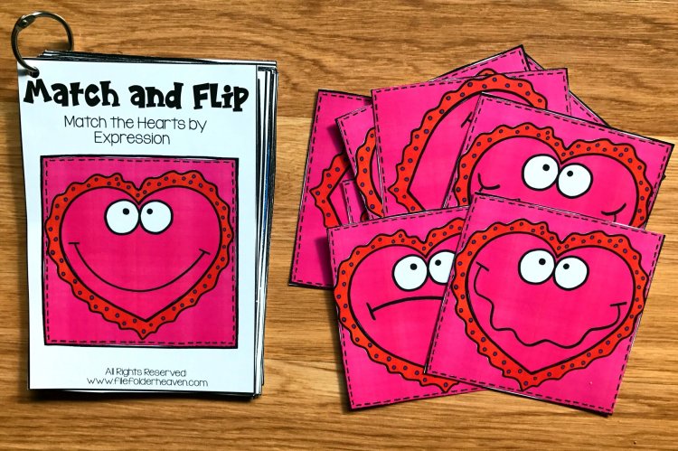 Valentine\'s Day Match and Flip Books