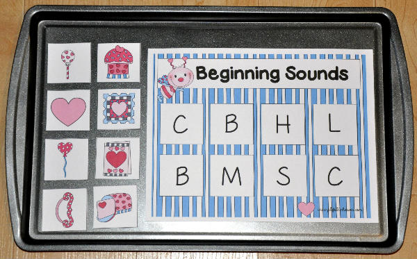 Little Love Bug\'s Beginning Sounds Cookie Sheet Activity